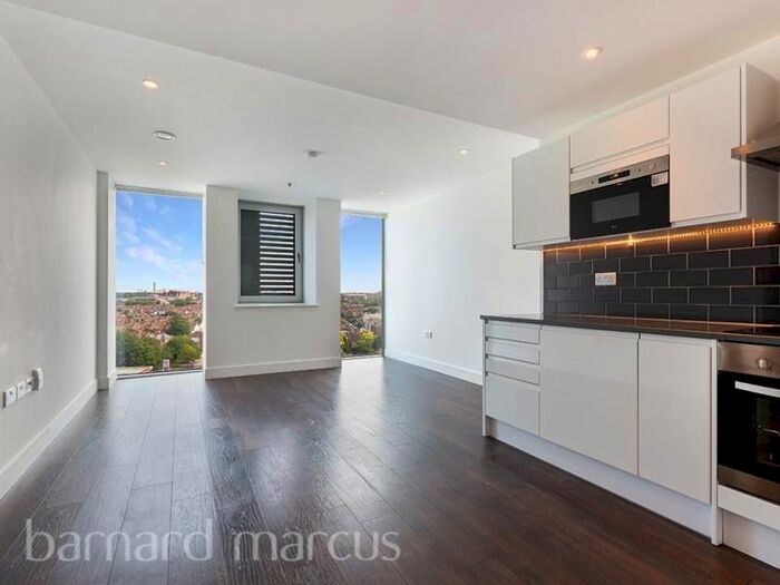 2 Bedroom Flat To Rent In Christchurch Road, London, SW19