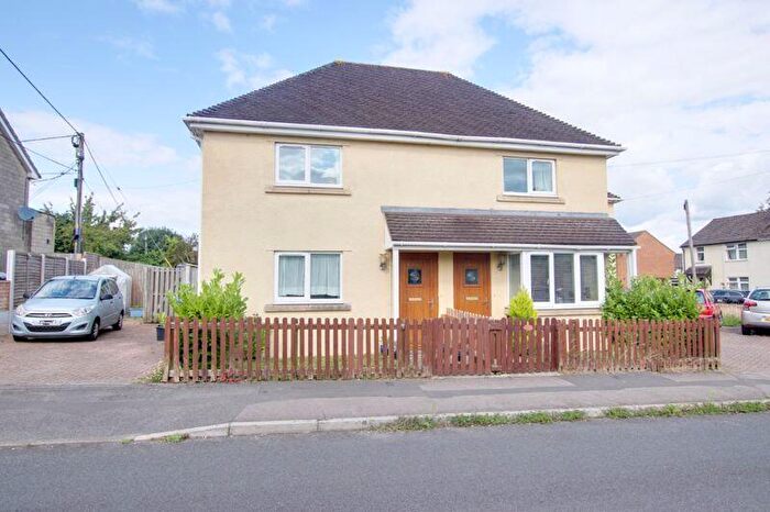 1 Bedroom Maisonette To Rent In Dickens Avenue, Corsham, SN13