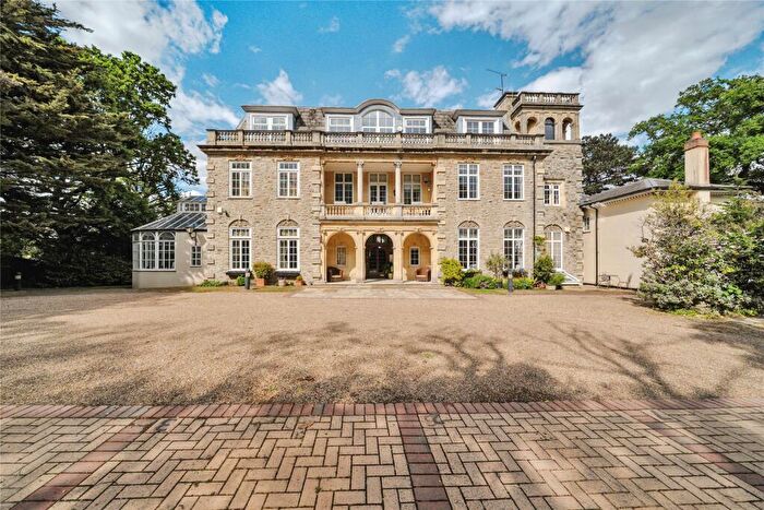 3 Bedroom Flat For Sale In Manor Place, Mavelstone Road, Bromley, BR1
