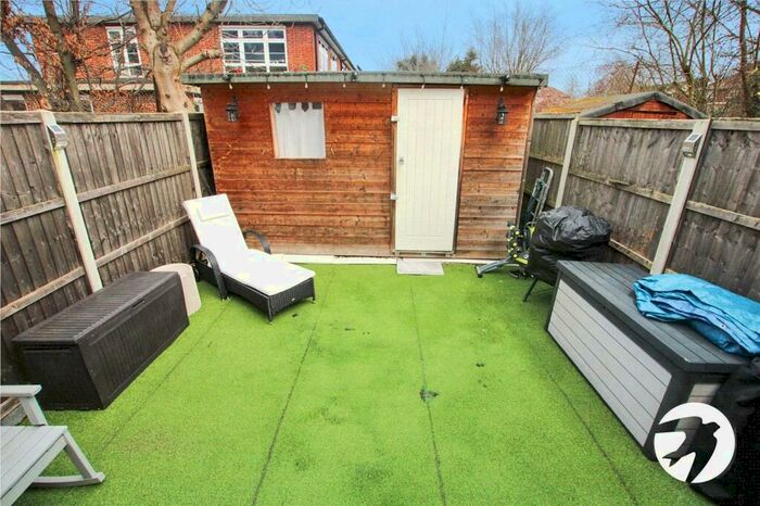 3 Bedroom Terraced House For Sale In Court Farm Road, London, SE9