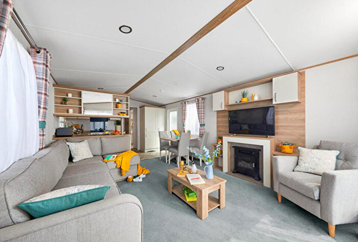 3 Bedroom Park Home For Sale In Trefalun Holiday Park – Pembrokeshire, SA70