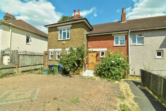 4 Bedroom House To Rent In Church Road, Mitcham, CR4