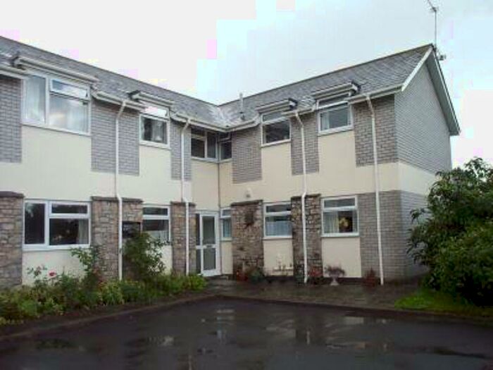 2 Bedroom Flat To Rent In , Woodstock Mews, North Road, Cowbridge, Vale Of Glamorgan, CF71