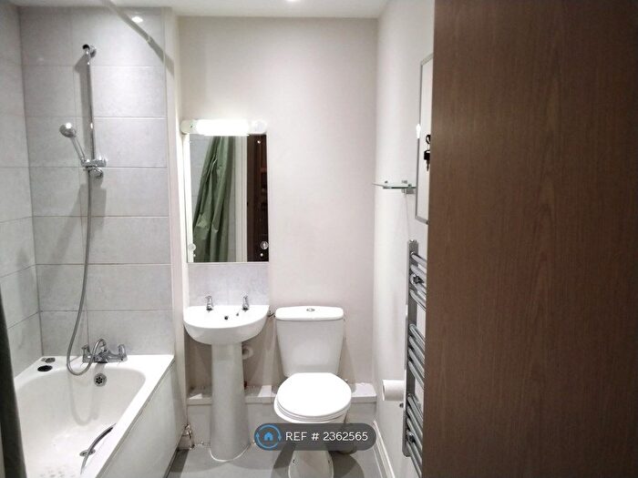 1 Bedroom Flat To Rent In Bankside House, Newport, NP19