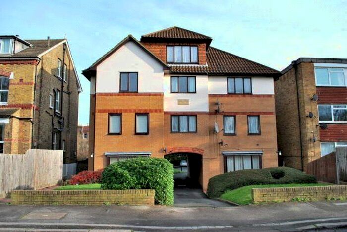 2 Bedroom Flat To Rent In Cameo Court, Avenue Road, London, SE25