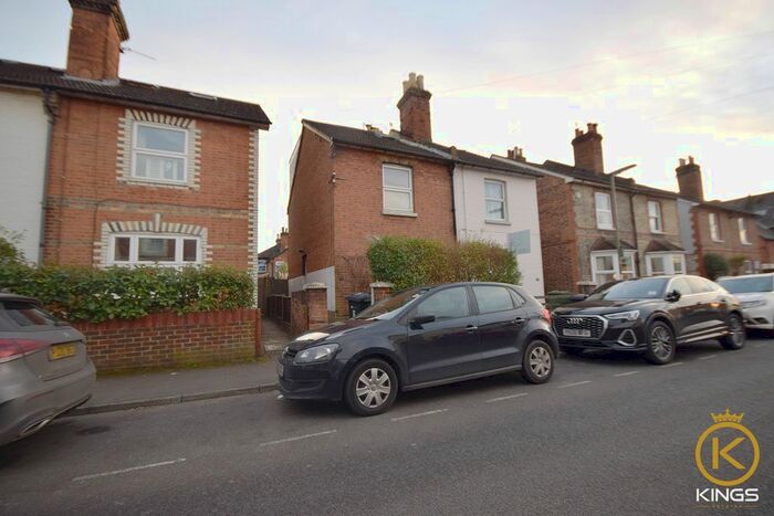 5 Bedroom Semi-Detached House To Rent In Markenfield Road, Guildford, GU1