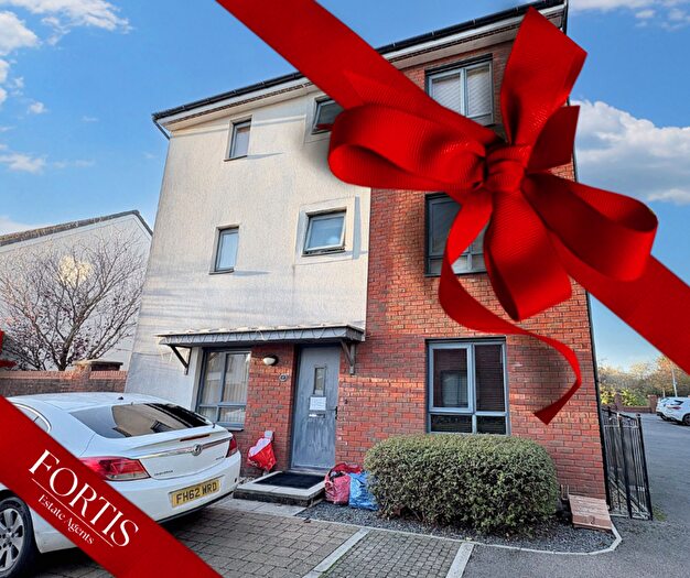 4 Bedroom End Of Terrace House For Sale In Ariel Reach, Newport, NP20
