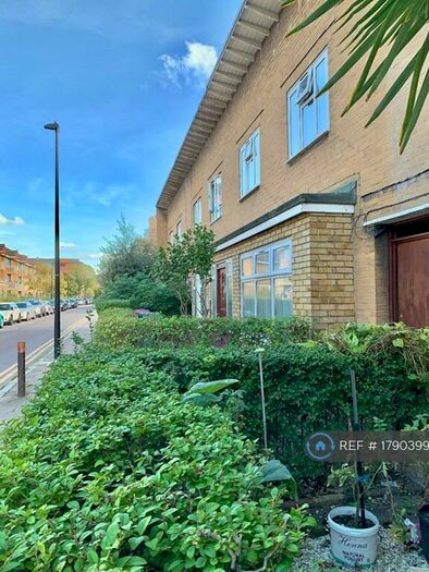 4 Bedroom Terraced House To Rent In Ernest Street, London, E1