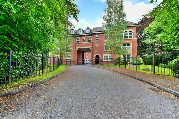 2 Bedroom Flat To Rent In The Pines, Sale, Cheshire, M33