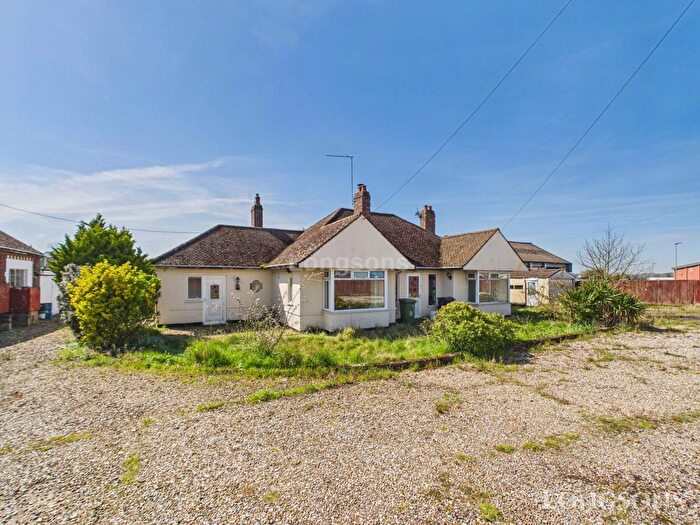 4 Bedroom Detached Bungalow For Sale In Tuns Road, Necton, PE37