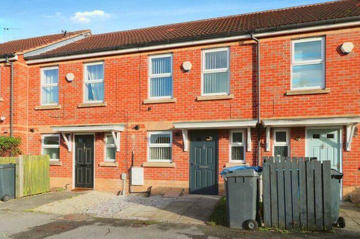 2 Bedroom Terraced House To Rent In Follifoot Drive, Hull, HU4
