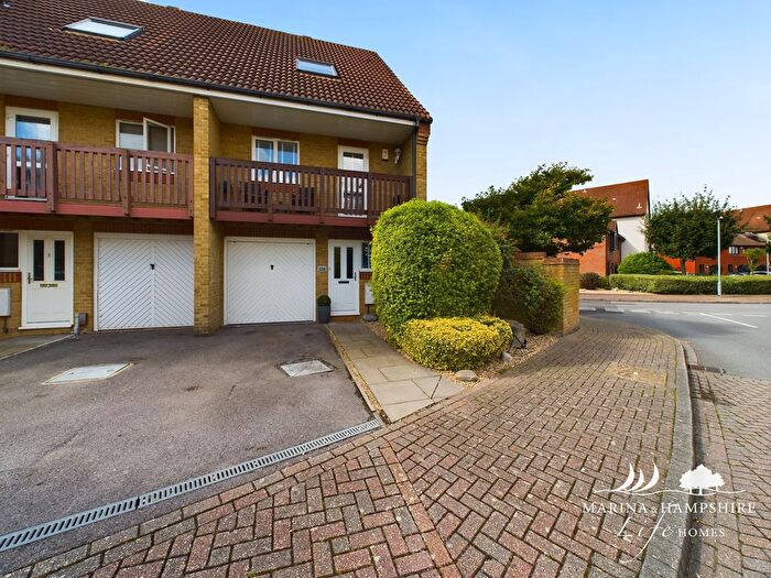 3 Bedroom Town House To Rent In Tintagel Way, Port Solent, Portsmouth, Hampshire, PO6