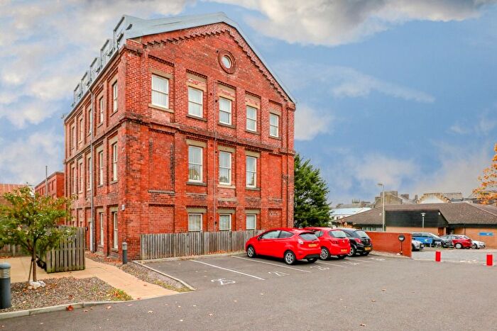 2 Bedroom Flat To Rent In Kemback Street, Stobswell, Dundee, DD4