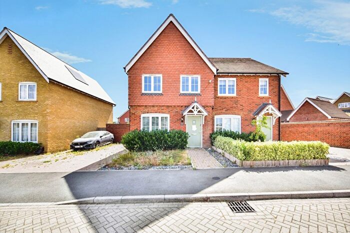 3 Bedroom Semi-Detached House For Sale In Cranford Road, Allington, Maidstone, Kent, ME16