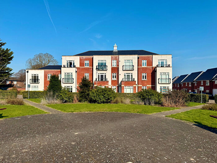 2 Bedroom Flat To Rent In Grace Bartlett Gardens, Chelmsford, Essex, CM2