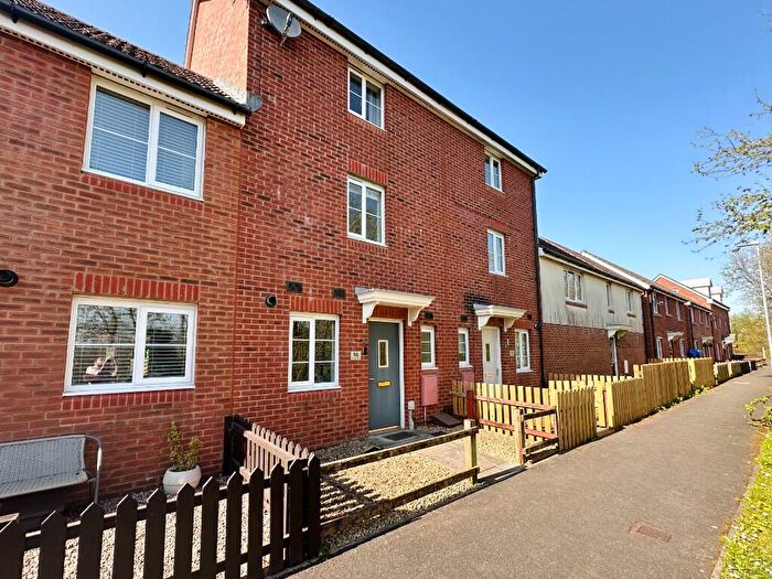 4 Bedroom Terraced House For Sale In Woodland Walk, Merthyr Tydfil, South Glamorgan, Merthyr Tydfil (County Of), CF48
