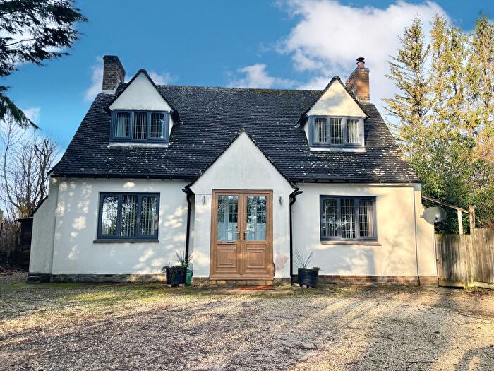 3 Bedroom Bungalow To Rent In Whiteshoots Hill, Cheltenham, GL54