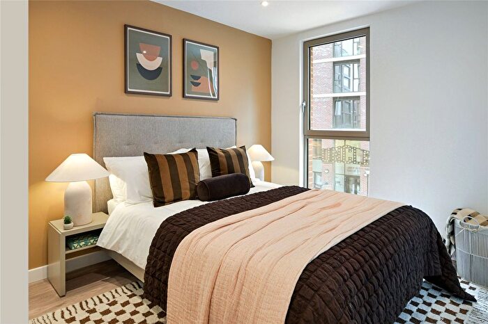 1 Bedroom Flat To Rent In Uncle Leeds, Whitehall, LS12