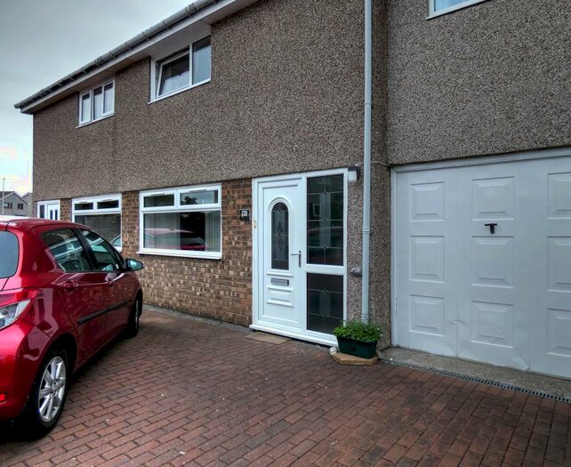 4 Bedroom Semi-Detached House For Sale In Braehead Way, Aberdeen, AB22