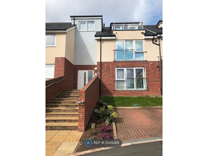2 Bedroom Flat To Rent In Y Bae, Bangor, LL57