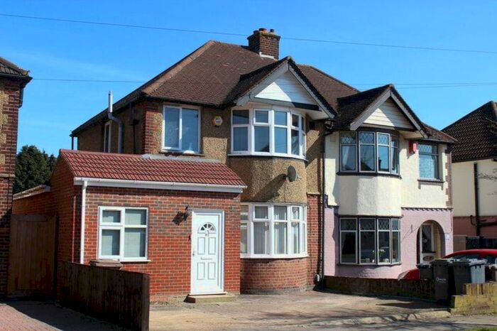 5 Bedroom Terraced House To Rent In Somerset, Luton, LU2
