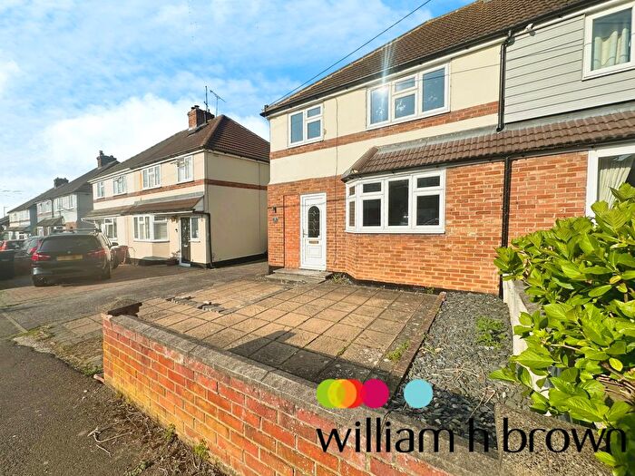 3 Bedroom Semi-Detached House To Rent In Kent Gardens, Braintree, CM7
