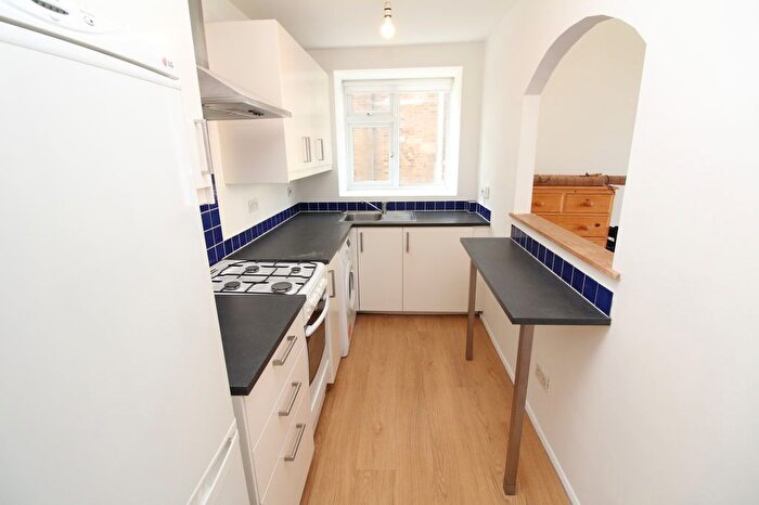 1 Bedroom Flat To Rent In Thicket Road, Anerley, SE20