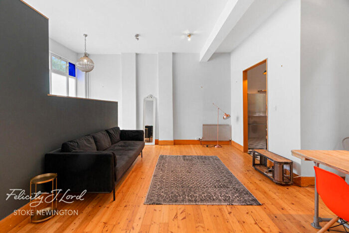 2 Bedroom Terraced House For Sale In Petherton Road, London, N5