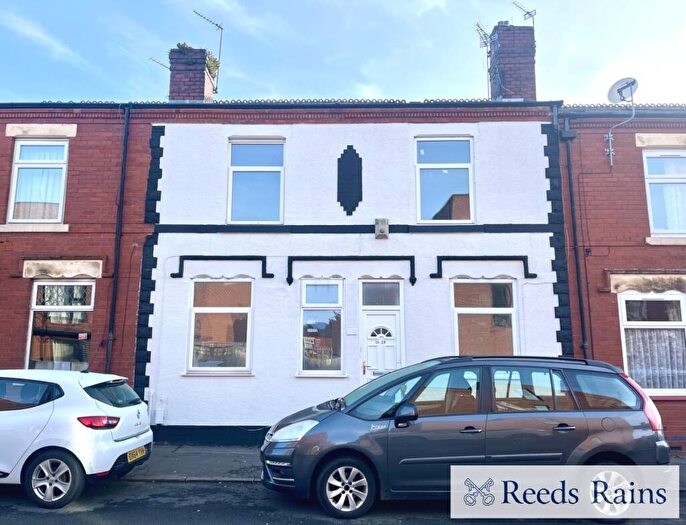 4 Bedroom Terraced House For Sale In Nansen Street, Salford, Greater Manchester, M6