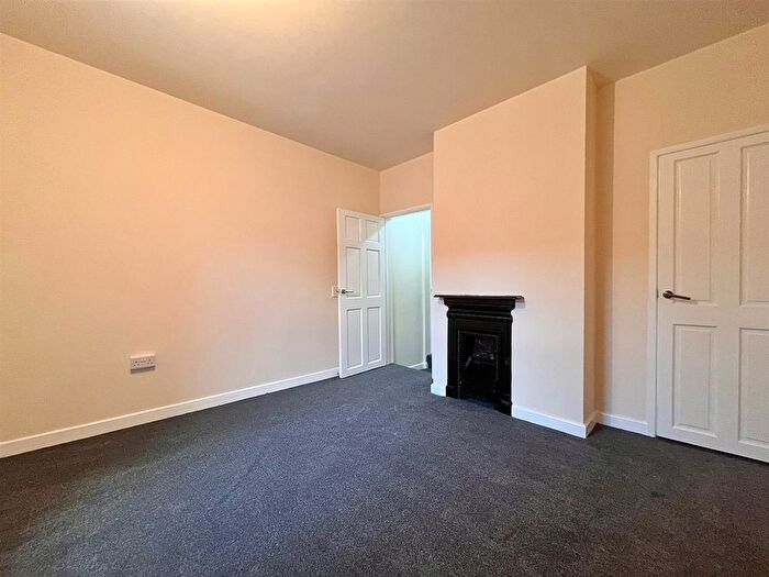 3 Bedroom Terraced House For Sale In Century Road, Great Yarmouth, NR31