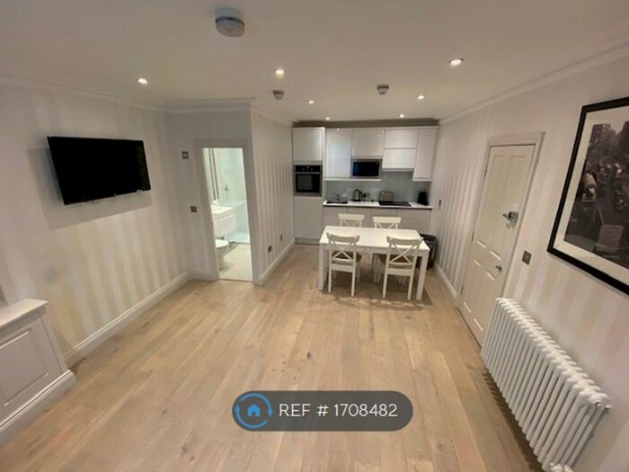 1 Bedroom Flat To Rent In Elsham Road, London, W14