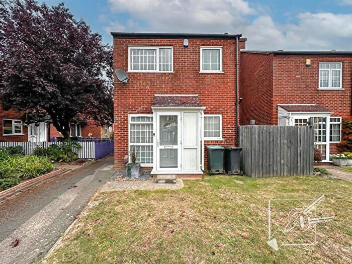 1 Bedroom End Of Terrace House To Rent In Cobsdene, Gravesend, DA12