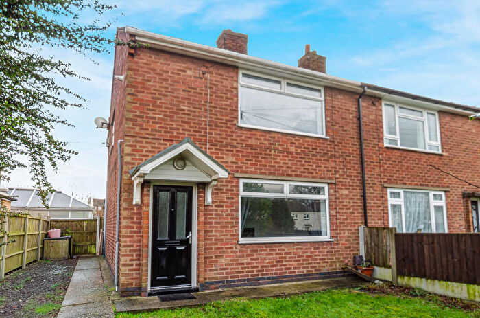 2 Bedroom Semi-Detached House For Sale In Cemetery Road, Chesterfield, S45