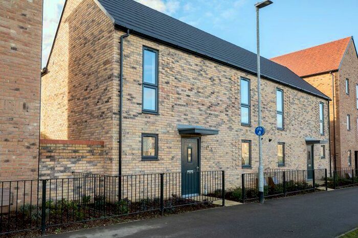 3 Bedroom Semi-Detached House To Rent In Primrose Walk, Winteringham, St Neots, PE19