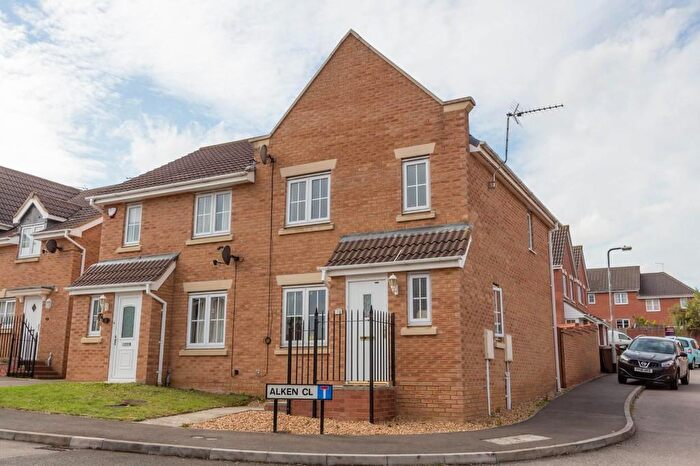 3 Bedroom House To Rent In Alken Close, Wellingborough, NN8