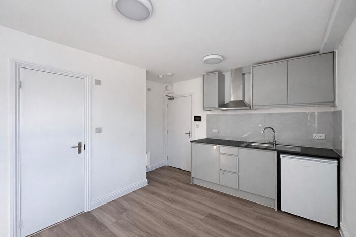 Studio To Rent In Stag Lane, Edgware, HA8