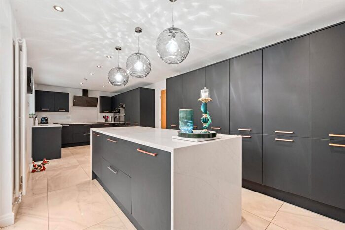 4 Bedroom Bungalow For Sale In Gregson Way, Fulwood, Preston, Lancashire, PR2