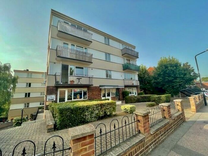 1 Bedroom Flat To Rent In St. Margarets Street, Rochester, ME1