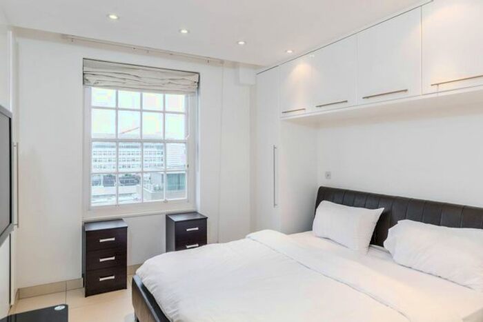 2 Bedroom Flat To Rent In Portman Square, Marylebone, London, W1H