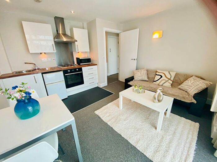 1 Bedroom Flat To Rent In Rockingham Street, City Centre, Sheffield, S1