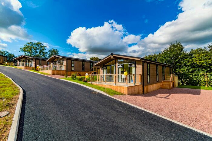 2 Bedroom Mobile/park Home For Sale In Hill View, Lower Bardley Court, Stottesdon, DY14