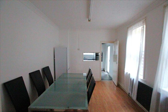 3 Bedroom House To Rent In Drayton Road, Tottenham, London, N17