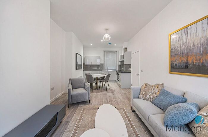 2 Bedroom Flat To Rent In Cheltenham House, A Clare Street, Bristol, BS1