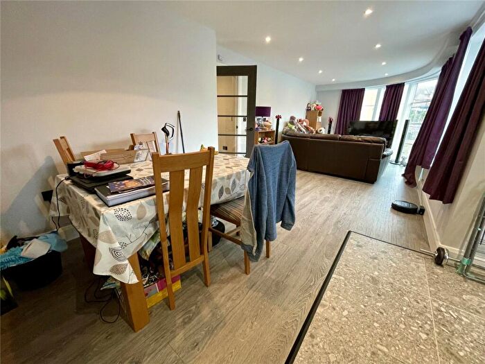 2 Bedroom Apartment To Rent In Burnaby Road, Bournemouth, Dorset, BH4