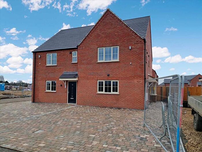 3 Bedroom Semi-Detached House To Rent In Saxon Way, Ruskington, Ruskington, NG34