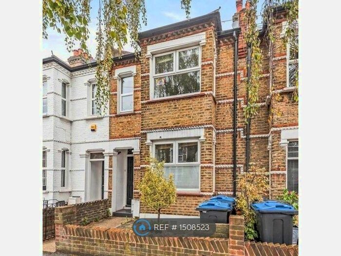 2 Bedroom Flat To Rent In Ridley Road, London, SW19