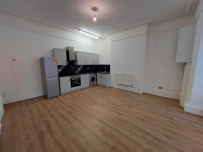 1 Bedroom Flat To Rent In City Road, Edgbaston, Birmingham, B16