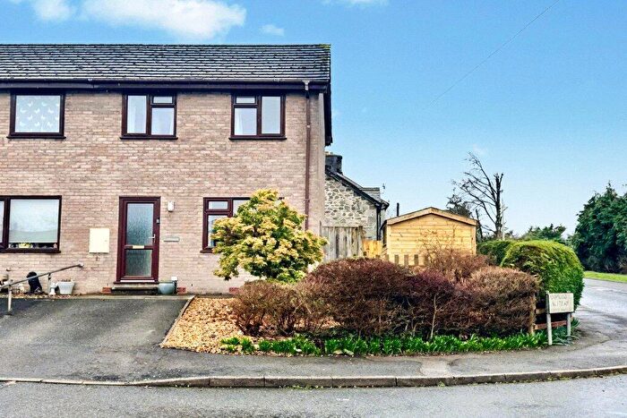 2 Bedroom End Of Terrace House For Sale In Knapplands, Newbridge-On-Wye, Llandrindod Wells, Powys, LD1