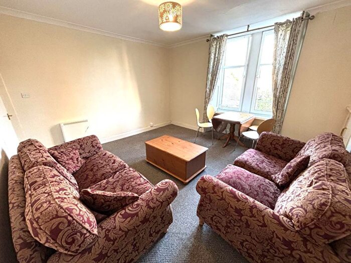 2 Bedroom Flat To Rent In Bright Street, Lochee, Dundee, DD2