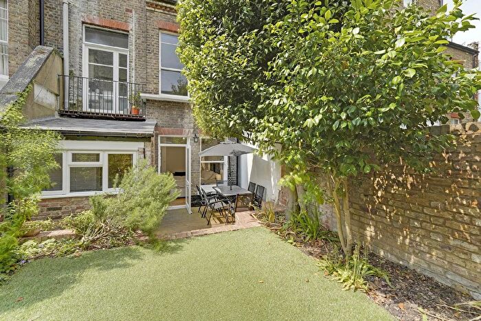 2 Bedroom Flat For Sale In Willoughby Road, London, NW3
